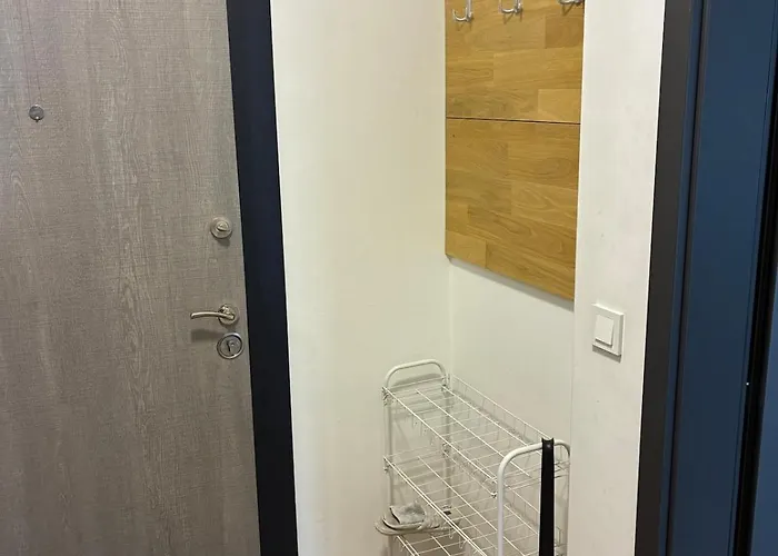 Near Mrbricolage Апартаменты